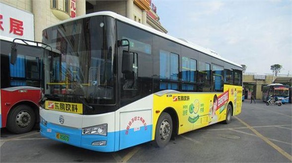 公交車身及車內(nèi)廣告火爆招租，滿城跑的廣告靜待與您攜手共贏